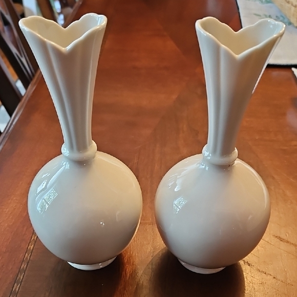 Pair Of Vintage Lenox Bud Vases - Picture 1 of 5